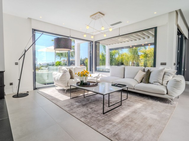 4 Bedrooms Villa in Selwo