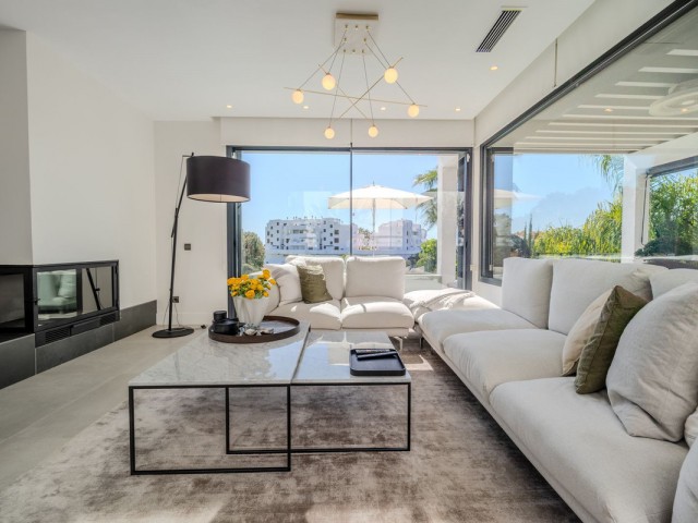 4 Bedrooms Villa in Selwo