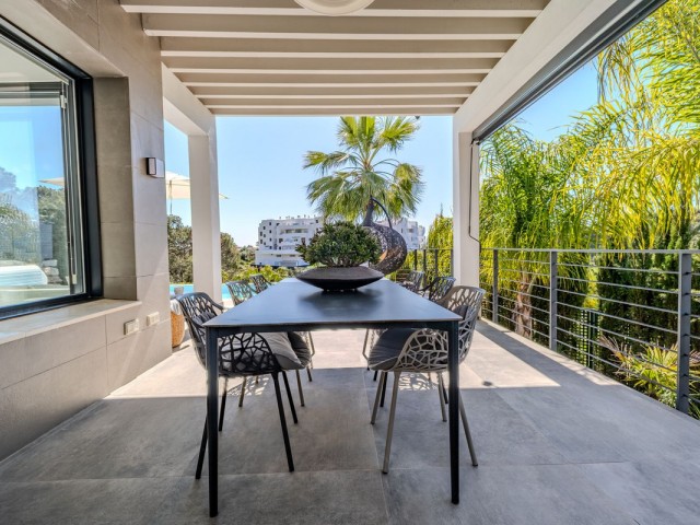 4 Bedrooms Villa in Selwo