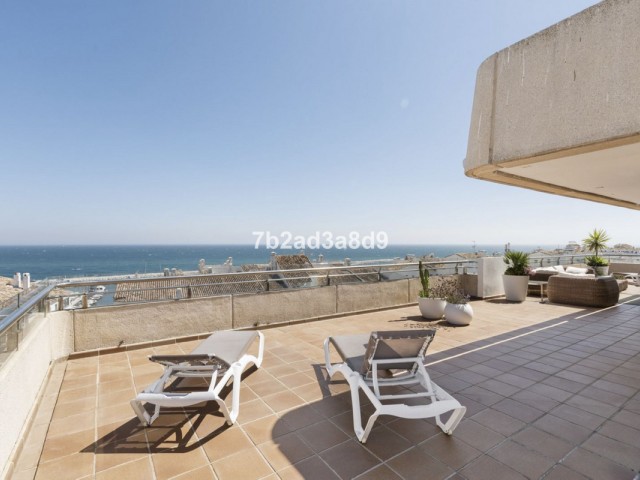 Penthouse in Puerto Banús