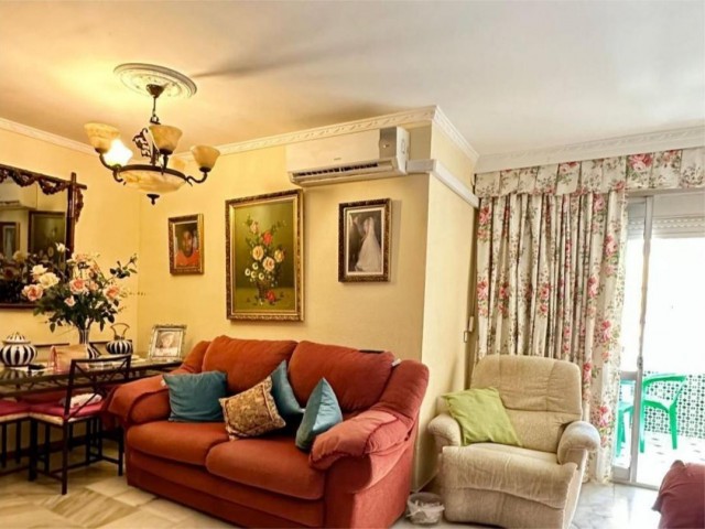 4 Bedrooms Apartment in La Carihuela