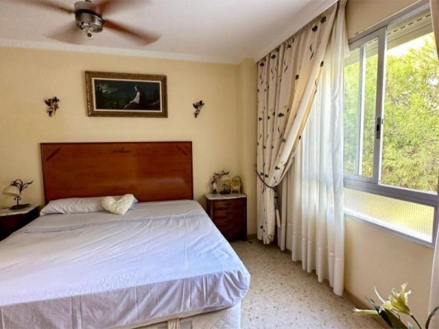 4 Bedrooms Apartment in La Carihuela
