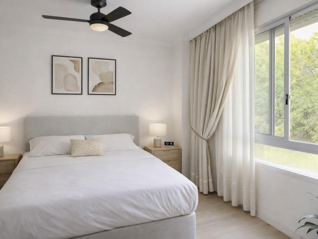 4 Bedrooms Apartment in La Carihuela