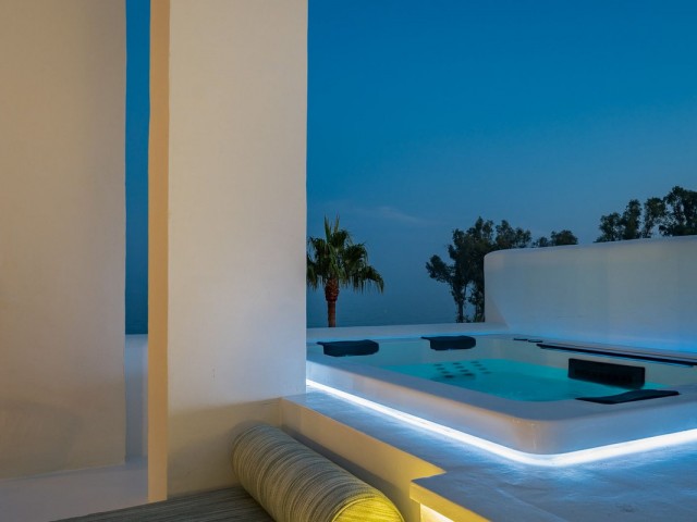 3 Bedrooms Apartment in Estepona