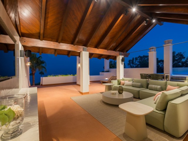 3 Bedrooms Apartment in Estepona