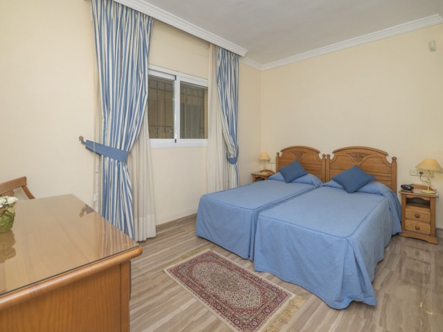 2 Bedrooms Apartment in Elviria