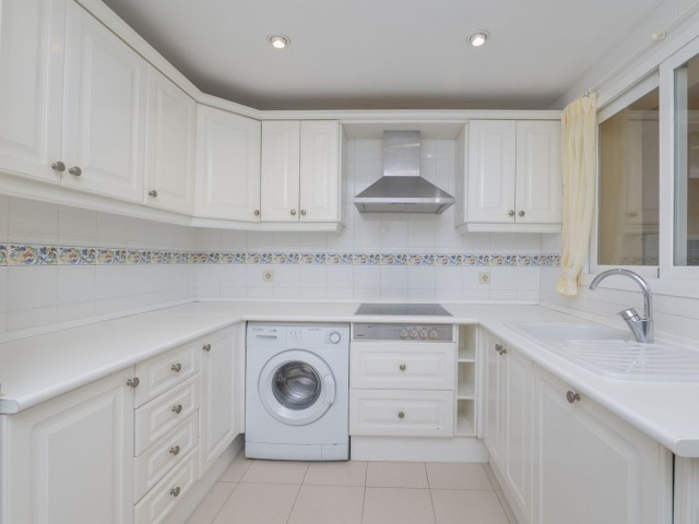 2 Bedrooms Apartment in Elviria