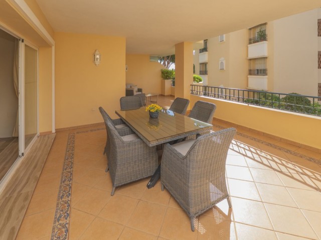 2 Bedrooms Apartment in Elviria