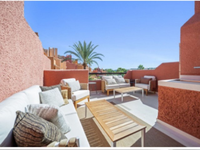 3 Schlafzimmer Reihenhaus in Nueva Andalucía