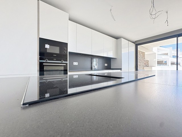 2 Bedrooms Apartment in Estepona