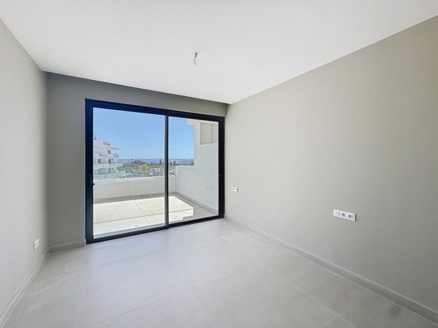 2 Bedrooms Apartment in Estepona