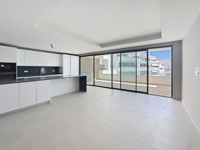 2 Bedrooms Apartment in Estepona