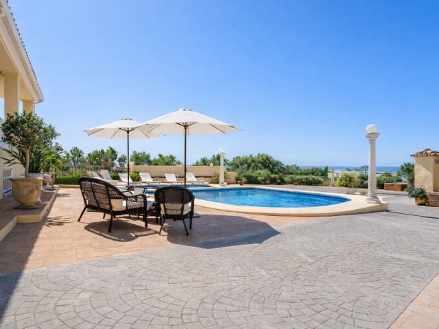 6 Bedrooms Villa in Estepona