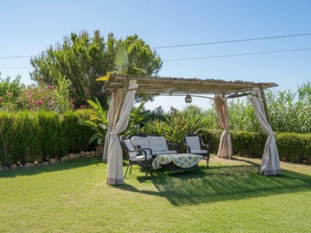 6 Bedrooms Villa in Estepona