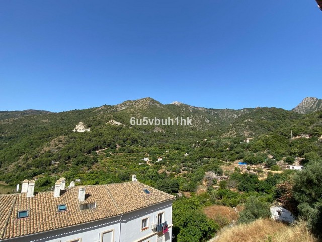 Maison mitoyenne avec 5 Chambres  à Ojén