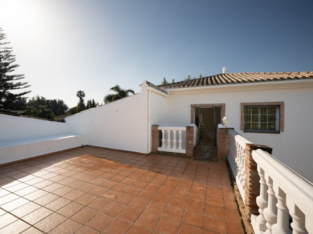 4 Bedrooms Villa in Nueva Andalucía