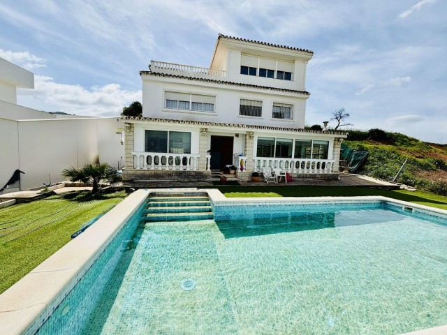 6 Bedrooms Villa in Alhaurín de la Torre