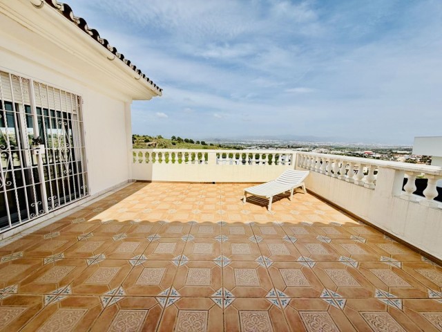 6 Bedrooms Villa in Alhaurín de la Torre