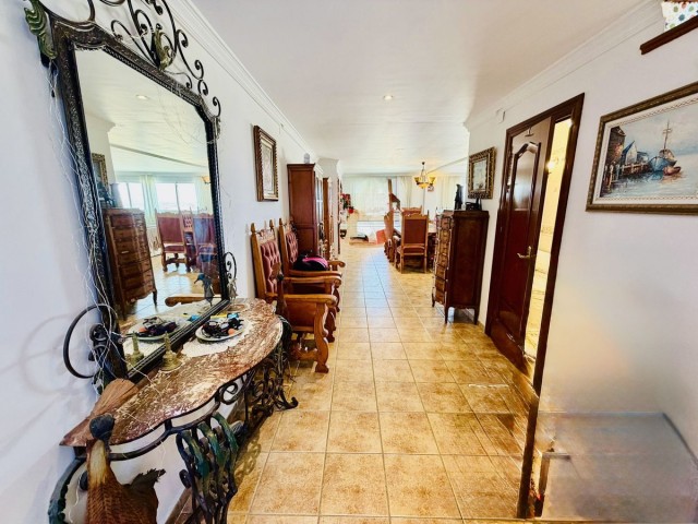 6 Bedrooms Villa in Alhaurín de la Torre