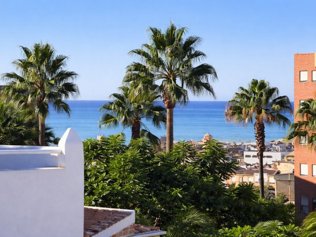 4 Bedrooms Villa in Estepona