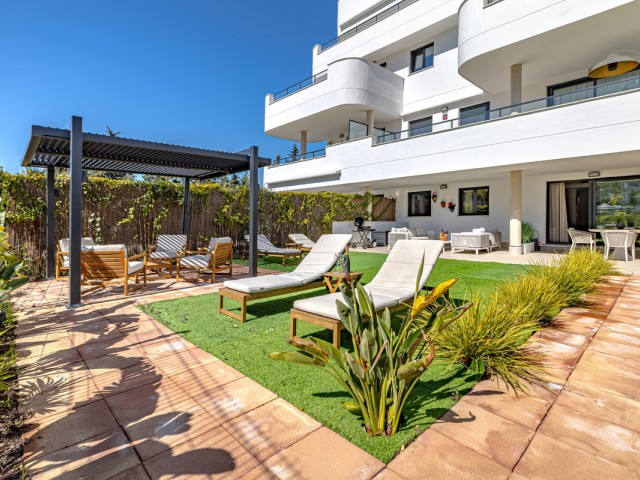 2 Bedrooms Apartment in Estepona