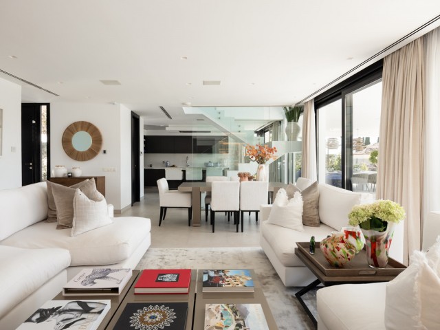 4 Bedrooms Villa in Nueva Andalucía