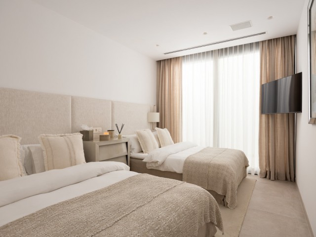 4 Bedrooms Villa in Nueva Andalucía