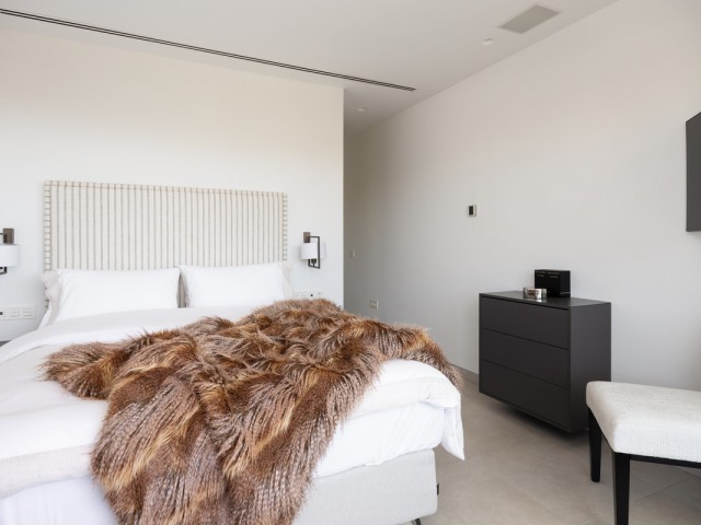 4 Bedrooms Villa in Nueva Andalucía