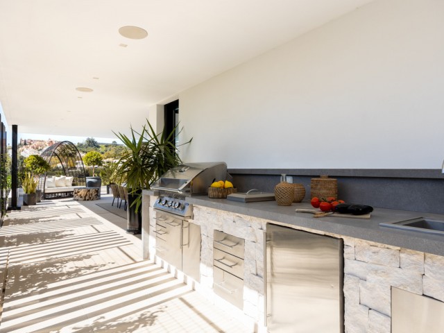 4 Bedrooms Villa in Nueva Andalucía