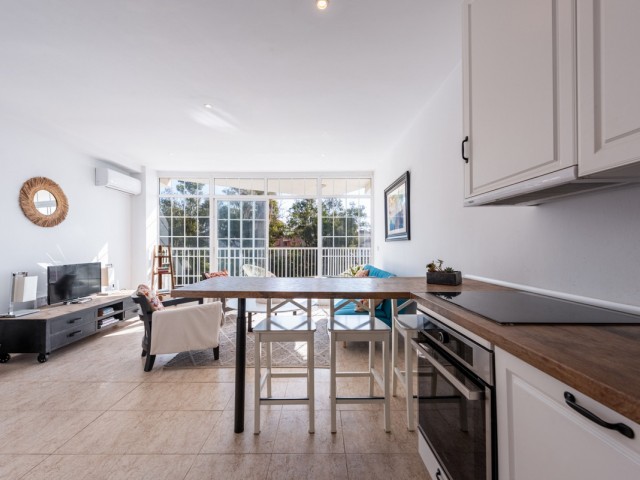 2 Bedrooms Apartment in San Pedro de Alcántara