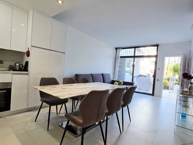 1 Bedrooms Apartment in Puerto Banús