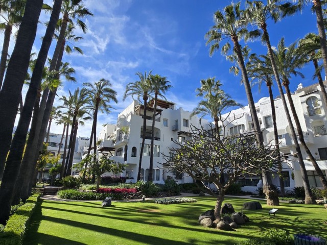 1 Bedrooms Apartment in Puerto Banús