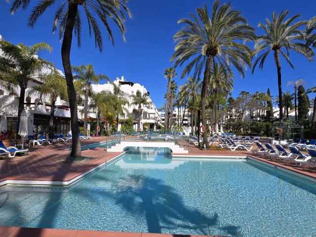 1 Makuuhuoneen Huoneisto Puerto Banús