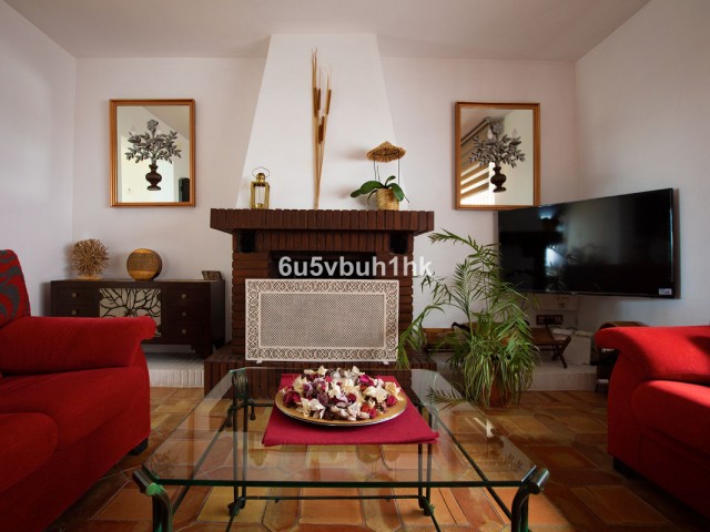 Adosado con 3 Dormitorios  en Alhaurín de la Torre