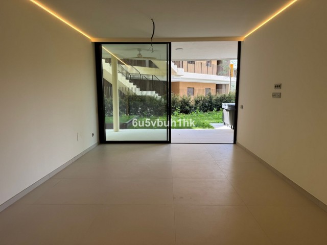 2 Bedrooms Apartment in Fuengirola