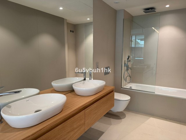 2 Bedrooms Apartment in Fuengirola