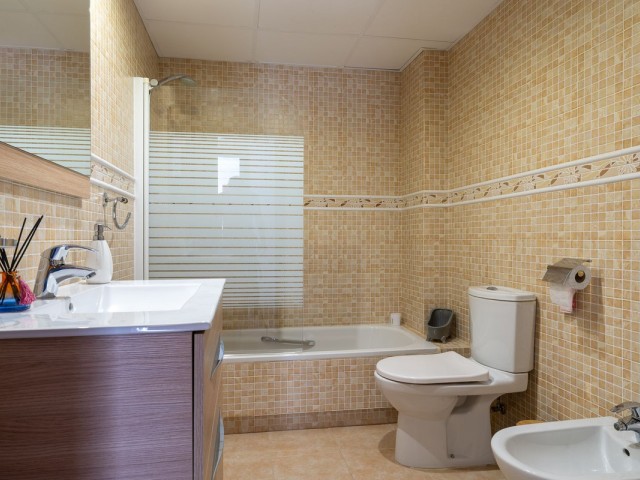 4 Soveroms Rekkehus i Calahonda