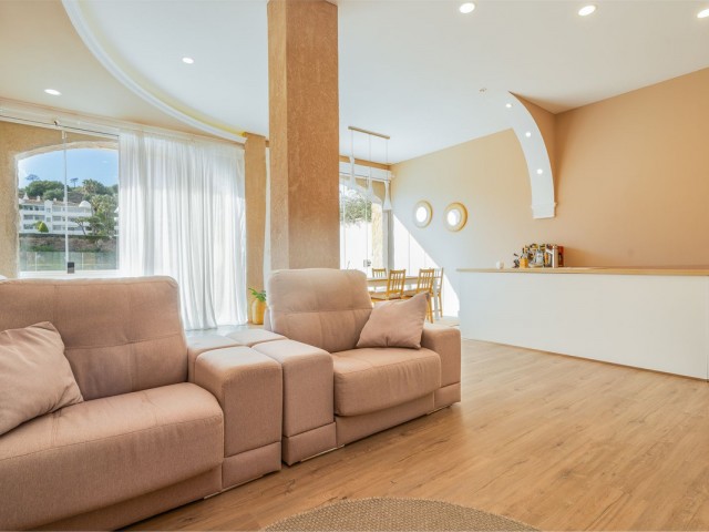 4 Soveroms Rekkehus i Calahonda