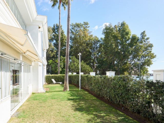 1 Bedrooms Apartment in Estepona