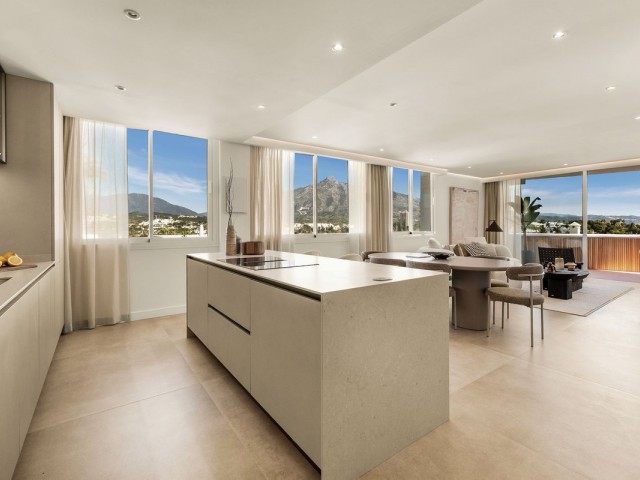 2 Bedrooms Apartment in Nueva Andalucía