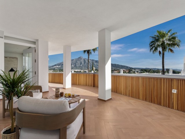 2 Bedrooms Apartment in Nueva Andalucía