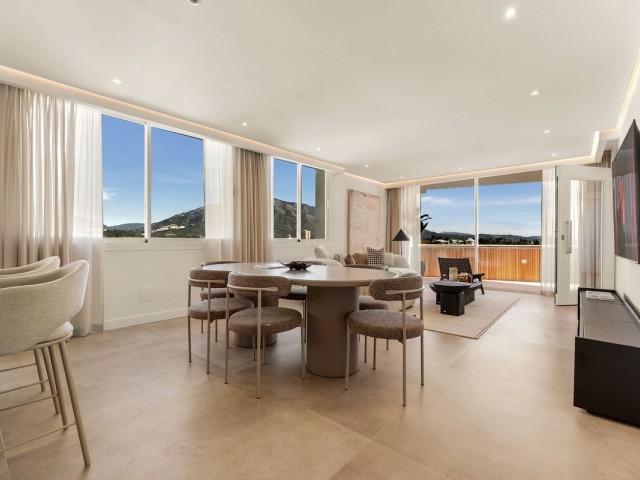 2 Bedrooms Apartment in Nueva Andalucía