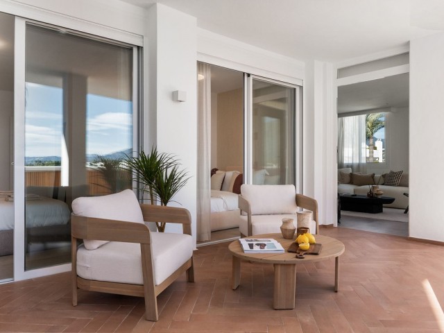 2 Bedrooms Apartment in Nueva Andalucía
