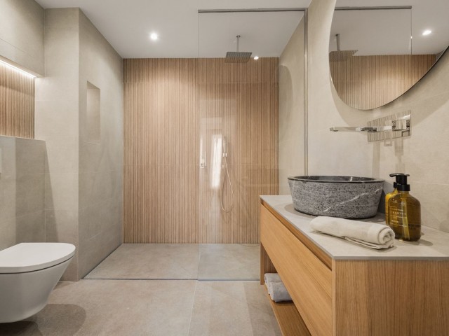 2 Bedrooms Apartment in Nueva Andalucía