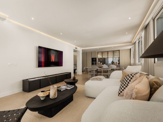 2 Bedrooms Apartment in Nueva Andalucía