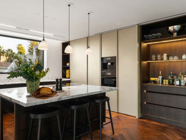 6 Bedrooms Villa in Nueva Andalucía