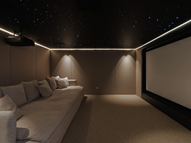 6 Bedrooms Villa in Nueva Andalucía