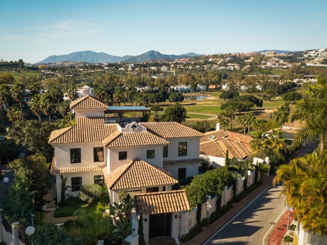 6 Slaapkamer Villa in Nueva Andalucía