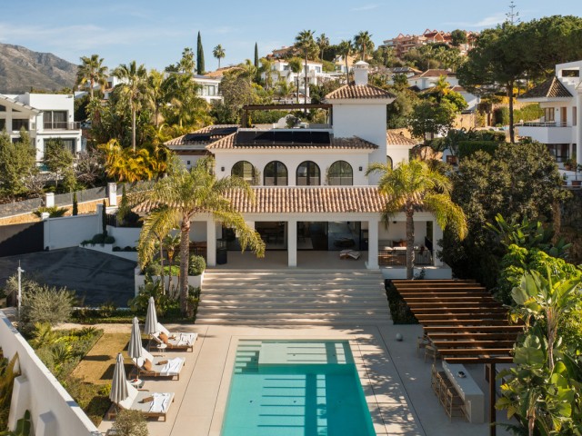 6 Slaapkamer Villa in Nueva Andalucía