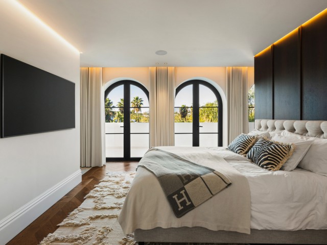 6 Slaapkamer Villa in Nueva Andalucía